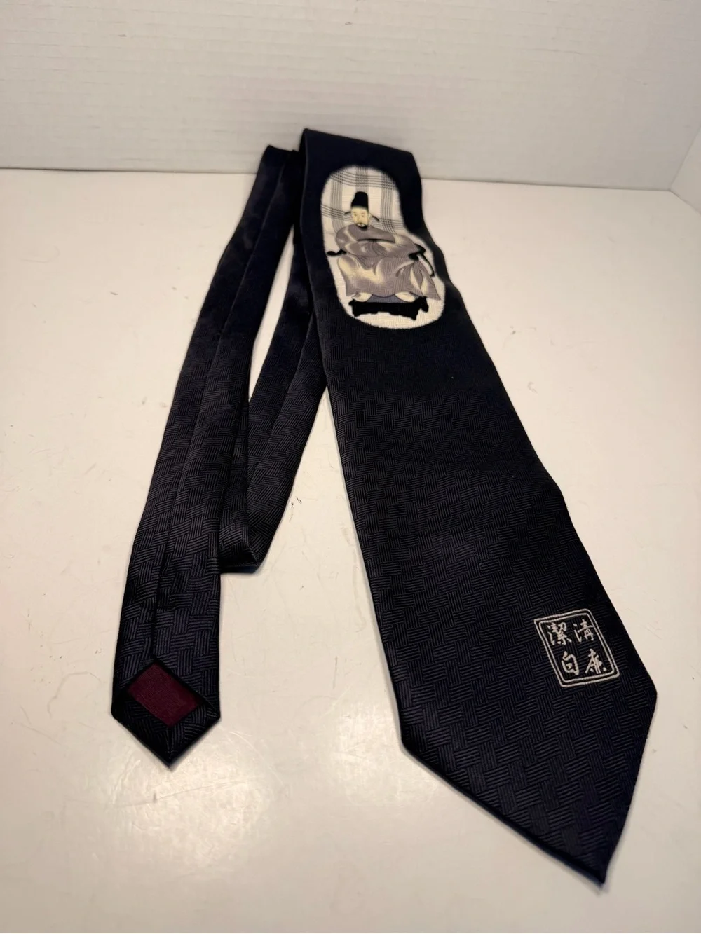 Color Uomo Black Silk Necktie with Asian Art Figure Graphic and Kanji Script